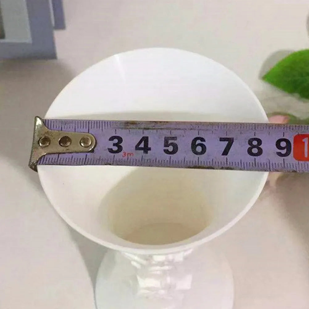 وعاء زهور من السيراميك والبلاستيك مع زجاجة