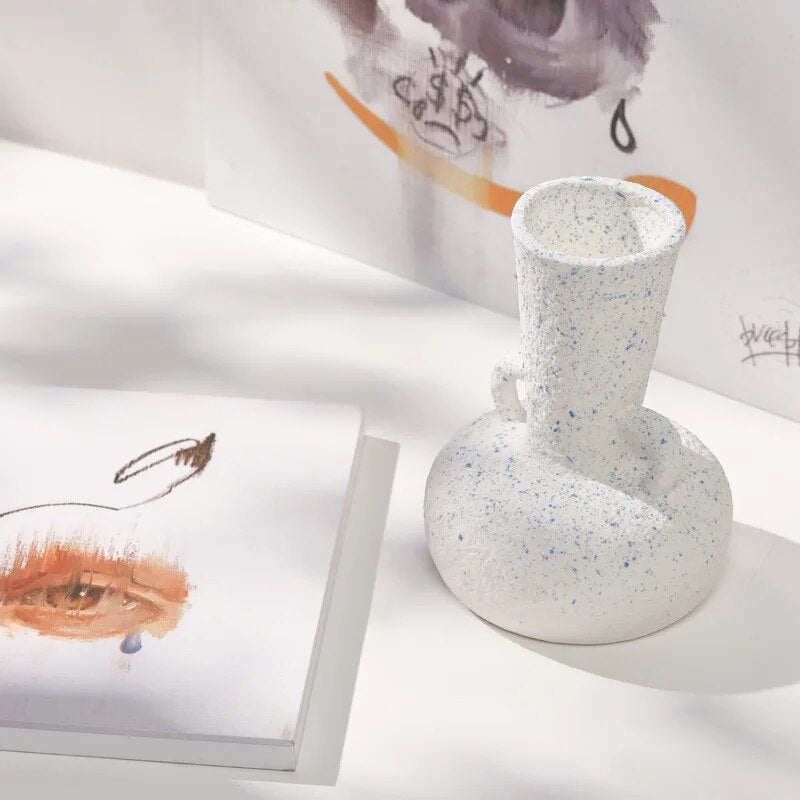 مزهرية بيضاء من سيراميك نورديك إنس