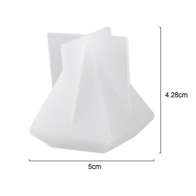 حامل شموع مصنوع من قالب السيليكون